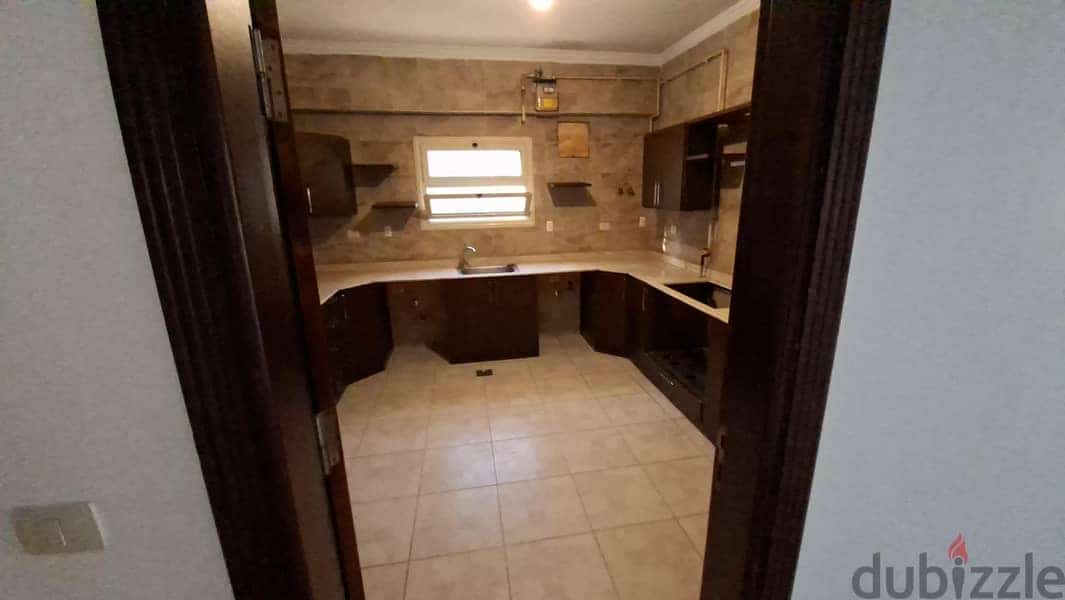 للايجار شقه مميزة بالبنفسج 6 تطل على حديقه 1