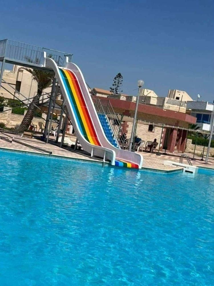 شاليه 4 غرف للإيجار في قرية بدر 2