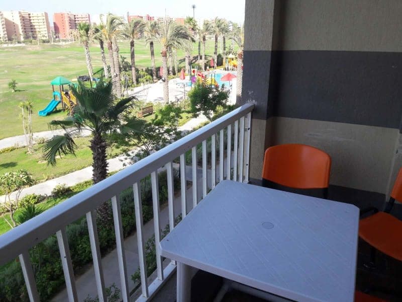 استوديو للايجار في بورتو مارينا الساحل 1