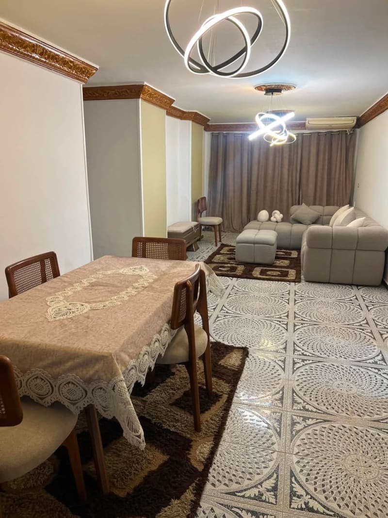 شقة مفروشة للإيجار بالمهندسين 1