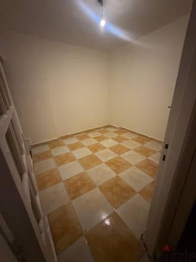 بكليوباترا تري البحر 3