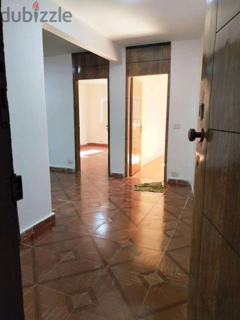 شقه للايجار سكنيه تصلح مكاتب او شركات واي نشاط اداري بالاسكندريه 1