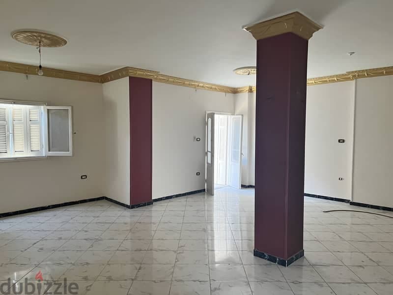 شقة سكن عائلي بشارع أحمد ماهر 1